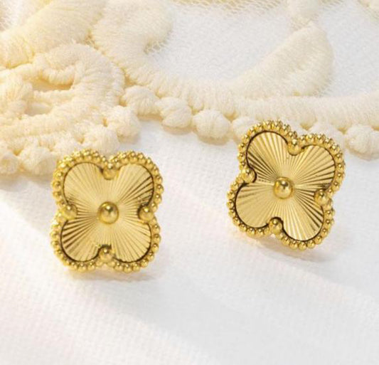 Guilloché Sculpted Clover Stud Earrings - Pure Gold Tone