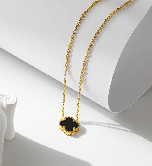 Minimalist Clover Pendant Necklace - Onyx Black & PVD Gold