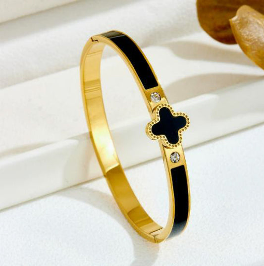 Classic Clover Sculpted Statement Bangle (Hidden Clasp)